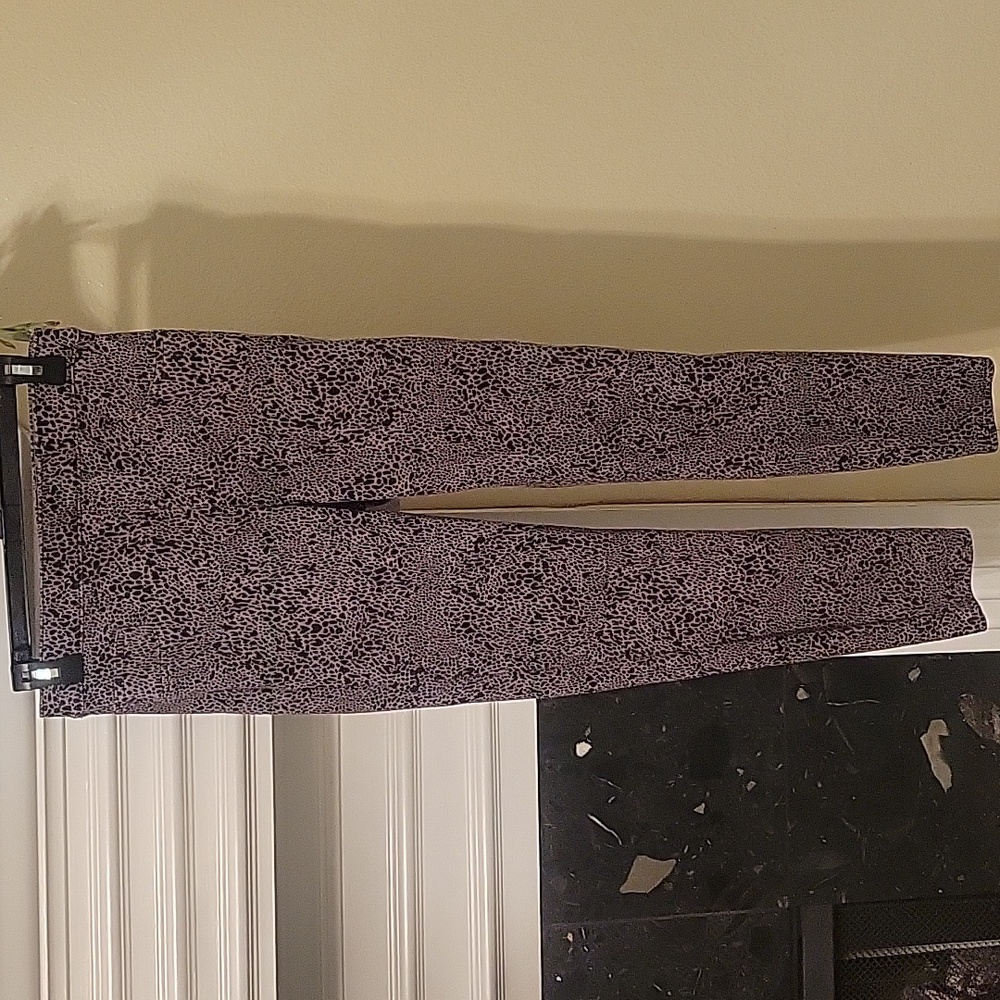 NWOT Spanx animal print pull-on pant, sz medium